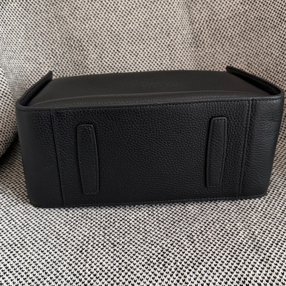 The Horse | Clementine in Black with gold hardware - Picture 7 of 12